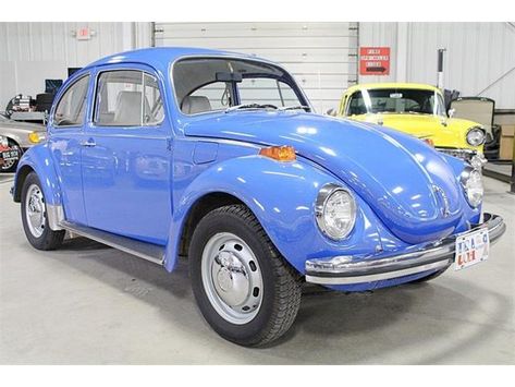 1972 Volkswagen Super Beetle (CC-1204638) for sale in Kentwood, Michigan Yellow Sports Car, Old Volkswagen, Volkswagen Super Beetle, Classic Volkswagen Beetle, Vw Beetle For Sale, Vw Super Beetle, Super Beetle, Vw Sedan, Beetle For Sale