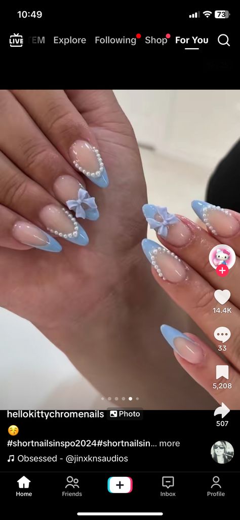 Quinceanera Light Blue Nails, Light Blue Nails With Charms, Light Blue Coquette Nails, Quinceanera Nails Blue, Nail Inspo Light Blue, Cinderella Blue Nails, Cinderella Nails Designs, Simple Blue Nail Designs, Nails Cinderella