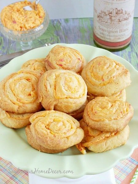 Tea Party Food Pimento Cheese Pinwheels, Mason Jar Desserts, Cream Cheese Crescent Rolls, Cheese Pinwheels, Cheese Crescent Rolls, Lemon Bread, Pot Stickers, Baking Bread Recipes, Tailgating Recipes