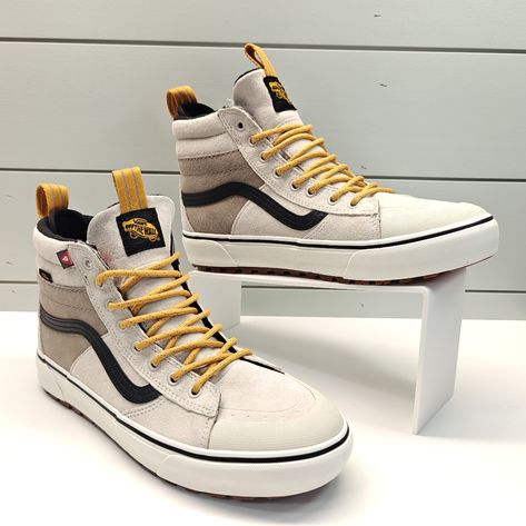 Vans Sk8-Hi Mte-2 Utility Pop White Grey Black Ultracush Primaloft Insulation Hydroguard Thermoregulation All Trac High Top Sneakers Model# Vn0a5hzzj5k Size Men's 10.5 Women's 12 Step Up Your Style With Vans High-Top Sneakers. Featuring A Sleek White And Black Design, These Shoes Offer Both Comfort And Fashion. Perfect For Any Casual Outing. Please Check All The Pictures!!! Pictures May Be A Slight Difference In Color Due To Lighting. Brand New Without A Box. I Ship The Same Day Or The Next Busi Style With Vans, White And Black Design, Black High Top Sneakers, Vans High, 12 Step, Shoes Vans, Vans Sk8 Hi, Black High Tops, Vans High Top Sneaker