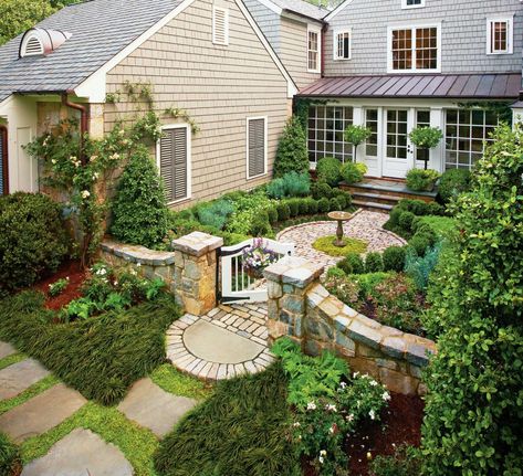 Cottage Garden Courtyard Wall Gate, Stone Walkways, Courtyard Landscaping, Courtyard Gardens Design, Garden Courtyard, Front Courtyard, Cottage Garden Design, Backyard Retreat, Courtyard Garden