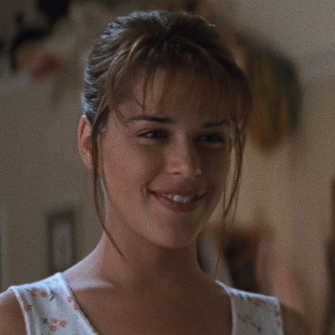 Sidney Prescott Icon, Sidney Scream, Breaking Bad Funny, Scream Series, Sidney Prescott, Alice Faye, Scream 1, Scream Cast, Scream Franchise