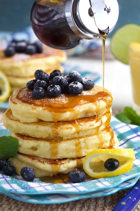 Lemon Blueberry Ricotta Pancakes, Ricotta Pancakes Recipe, Fluffy Lemon Ricotta Pancakes, Lemon Ricotta Pancakes Recipe, Blueberry Ricotta Pancakes, Homemade Pancakes Fluffy, Lemon Pancakes, French Toast Waffles, Lemon Ricotta Pancakes