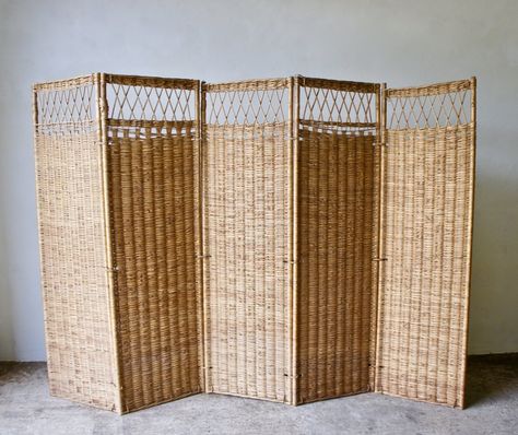 For sale: Mid Century Wicker Screen Room Divider, 1960s Yoga Space, Vintage Designs, 1960s, Screen, Divider, Room Divider, Mid Century, Furniture, Home Decor