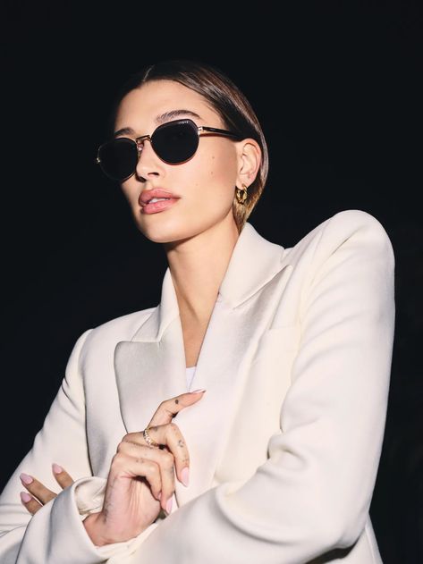 Hailey Bieber Vogue, Eyewear Campaign, Hailey Bieber Style, Vogue Sunglasses, Vogue Eyewear, Spring Accessories, Fashion Campaigns, Famous Models, Hailey Baldwin