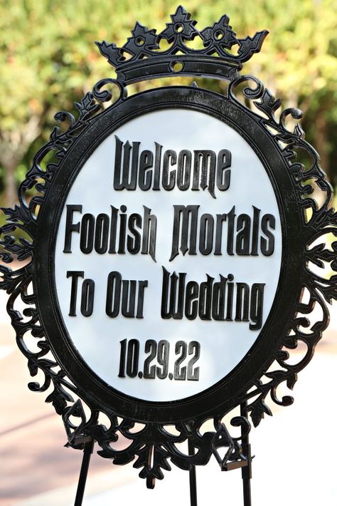 Witchy Wedding Venue Ideas, Disney Halloween Wedding Ideas, Halloween Wedding Aisle Decor, Wedding Halloween Decorations, Witch Themed Wedding Ideas, Witch Wedding Ideas Decor, Gothic Wedding Diy Decorations, Dark Wedding Ideas Goth, Morticia And Gomez Wedding Theme