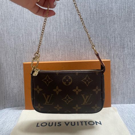 I’m Selling This Louis Vuitton Mini Pochette Accessoires In The Classic Monogram Canvas. I Only Used It Once For A Night Out, So It’s Basically Brand New And Has The Authentication Number. This Bag Is Perfect For Keeping Your Essentials And Stylish. It’s Compact, Versatile, And A Classic Piece That Fits Any Occasion. It Comes With The Original Packaging, Dust Bag, And Box Louise Vuitton Louis Vuitton Purse Aesthetic, Louis Bag Vuitton, Mini Louis Vuitton Bag, Small Bag Outfit, Louie Vuttion, Luxury Bags Louis Vuitton, Louis Vuitton Small Bag, Small Louis Vuitton Bag, Fake Louis Vuitton Bag