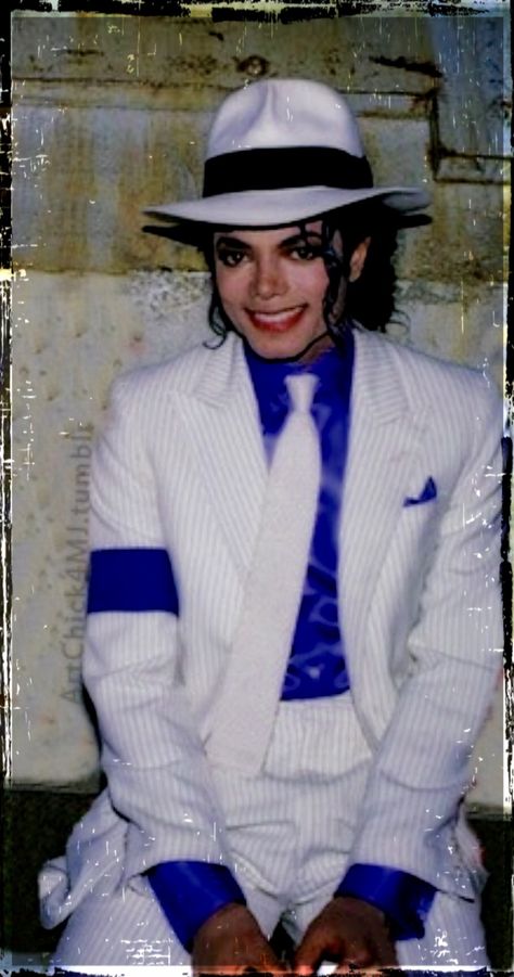 Smooth criminal Michael Jackson Outfits, Michael Jackson Bad Era, Michael Jackson Funny, Michael Jackson Wallpaper, Photos Of Michael Jackson, Michael Jackson Art, Michael Jackson Smile, Michael Jackson Bad, Michael Jackson Pics