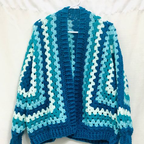 This handmade crochet cardigan is made to be oversized and cozy! Fits sizes Med to XXL comfortably. The colors are bright and vibrant and will add style to any outfit.  Ready to ship! *free shipping nationwide* Hexi Cardi Crochet, Kimono Crochet, Hexagon Cardigan, Crochet Wearables, Crochet Hexagon, Crochet Design Pattern, Crochet Inspo, Crochet Clothing, Crochet Design