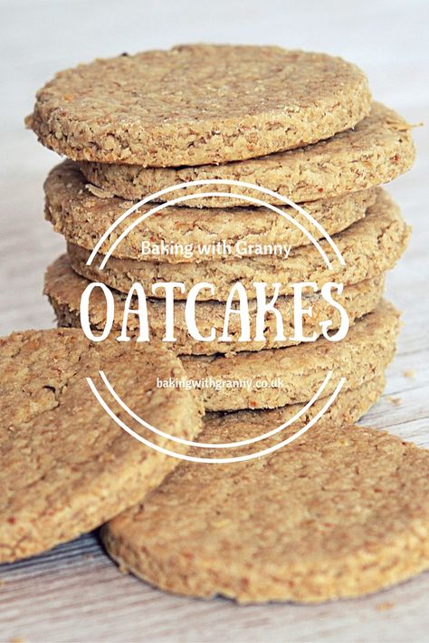 Oatcakes Recipe, Scottish Oatcakes, Oat Cake Recipes, Scottish Food, Scottish Recipes, Oat Cakes, Cracker Recipes, Irish Recipes, Oats Recipes