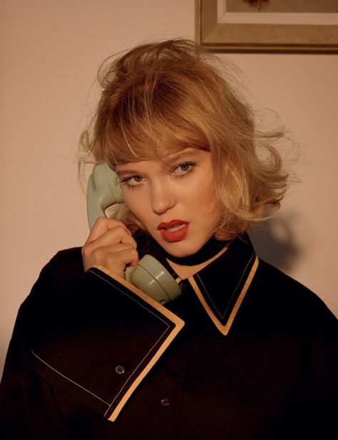 Lea Seydoux, Retro Girls, On The Phone, Photoshoot Inspo, French Actress, Vestidos Vintage, Mood Board Fashion, Phone Call, Mode Vintage