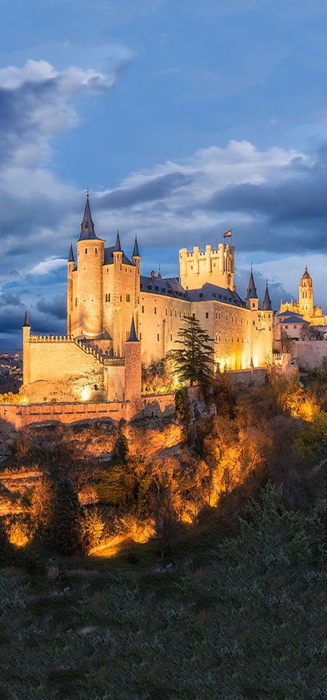 Segovia Castle, Segovia, Spain Segovia Spain, Spain Photography, Spain Holidays, Castle Ruins, Voyage Europe, Beautiful Castles, Travel Tourism, Spain And Portugal, Travel Alone