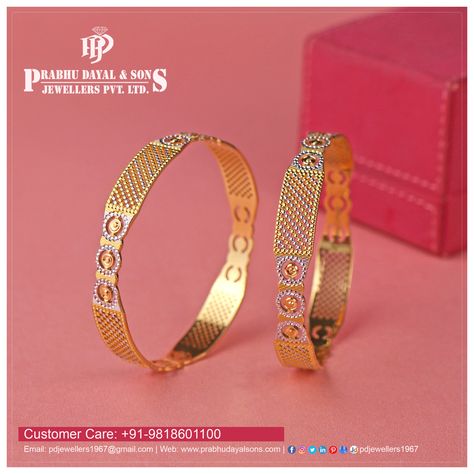 Rhodium Bangles Gold, Bangal Designs, Kada Bangles Gold Design, Gold Jewellery Bangles, Bangles Jewelry Designs Gold, Jewelry Designs Gold, Cnc Bangles, Jewellery Bangles, Kundan Jewellery Bridal