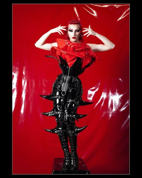 Fashion Design Inspiration Board, Drag Queen Outfits, Race Outfit, Extreme Fashion, Fashion Gal, Exotic Fashion, Special Clothes, Futuristic Fashion, Alt Fashion