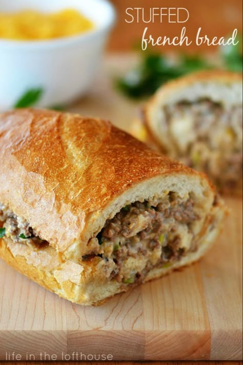 stuffed french bread Recipes Using Pillsbury French Bread Dough, Stuffed French Bread, Garbage Bread, Snickers Salad, Meat Sandwich, Sandwiches And Wraps, Burgers Sandwiches, Beef Dinner, French Bread