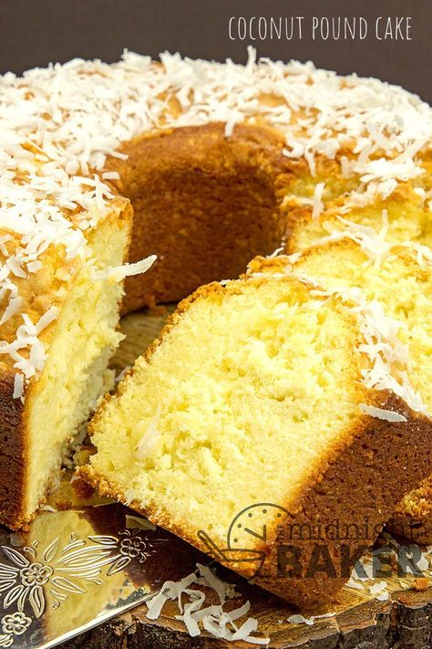 Coconut pound cake Canned Sweet Potato Recipes, Coconut Pound Cake, Amazing Deserts, Easy Pineapple Cake, Coconut Cakes, Coconut Poke Cakes, Coconut Pound Cakes, Bundt Pans, Dessert Snacks