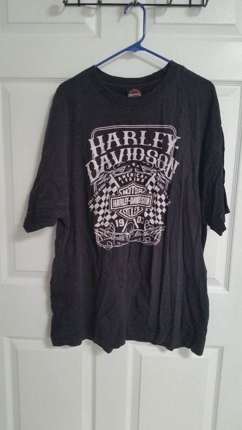 Frazier's Harley Davidson "Live To Ride" Tee Shirt  Sz 2XL  100% Cotton Excellent gently worn condition - I bought these from a manager of a dealership, most of the shirts were never worn. Harley Davidson Skull Shirt, Harley T Shirts, Harley Davidson Button Up Shirts, Vintage Harley Shirt, Harley Davidson Long Sleeve Shirt, Harley Davidson Shirt, Biker Outfit, Styles P, Funky Fashion