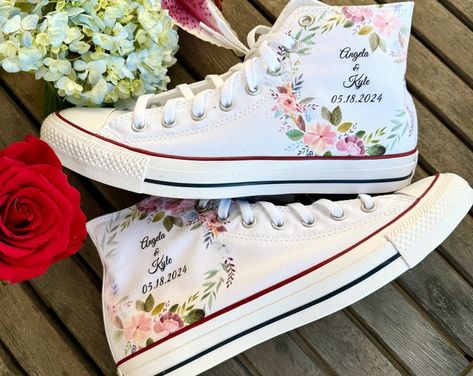 Sunflower, Eucalyptus & Gypsophila Bouquet All Star Converse Hand Embroidered - Etsy Australia Painted Wedding Shoes, Wedding Converse Shoes, Shoes Artwork, Wedding Vans, Shoe Artwork, Hand Painted Toms, Converse Wedding Shoes, Converse Custom, Wedding Converse