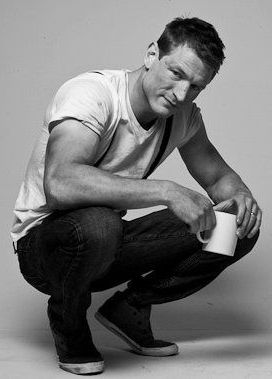 Philip Winchester | Strike Back Guy Squatting Pose, Man Squatting Pose, Squat Down Pose, Man Squatting Reference, Crazy Pose Reference, Anatomy Shapes, Squatting Pose Reference, Strike Back Tv Series, Phillip Winchester