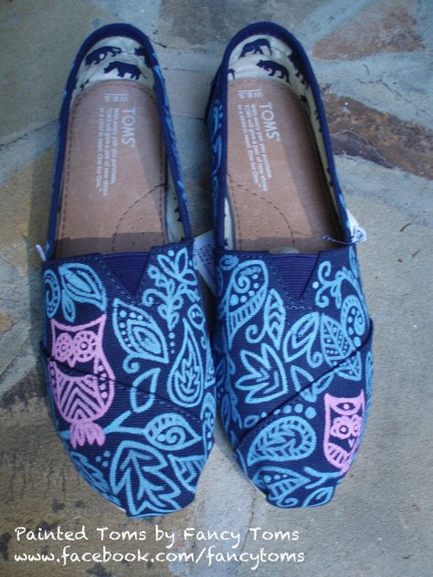 Painted Toms, Cheap Toms Shoes, Shoe Sketches, Toms Shoes Outlet, Shoe Ideas, Shoes Ideas, Painted Shoes, Shoes Outlet, Shoe Obsession