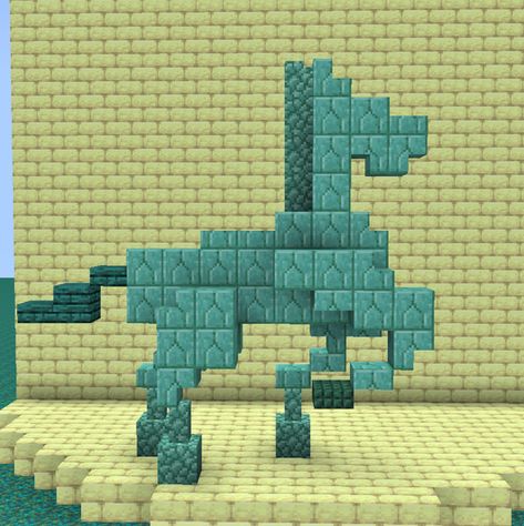 Hammer And Sickle Minecraft Banner, Unicorn Minecraft Build, Minecraft Animal Sculpture, Simple Minecraft Statues, Minecraft Llama Statue, Snake Statue Minecraft, Minecraft Small Dragon Statue, Minecraft Statues Small Easy, Sphinx Minecraft