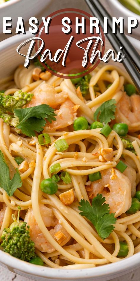 Bold, flavorful, and packed with a nutty punch and just a kick of spice, Shrimp Pad Thai is one of the most popular Thai dishes around for a delicious reason. Shrimp Pad Thai Recipe, Hmr Recipes, Popular Thai Dishes, Summer Shrimp Recipes, Shrimp Pad Thai, Noodles And Company, Tasty Thai, Pad Thai Recipe, Easy Shrimp