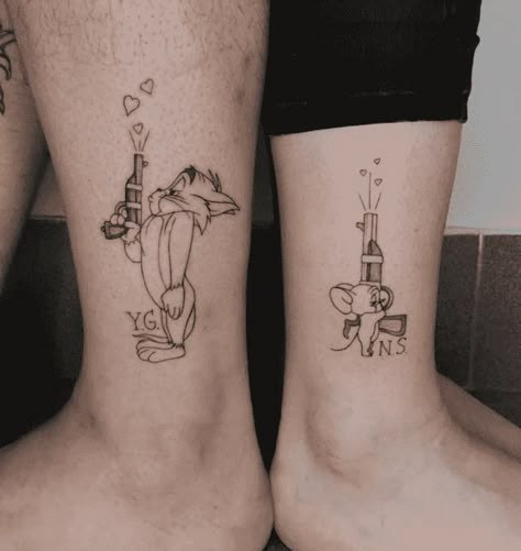 Tom And Jerry Couples Tattoos, Tom And Jerry Tattoo Small Couple, Tom And Jerry Couple Tattoo Ideas, Tattoo Ideas Tom And Jerry, Matching Tom And Jerry Tattoos, Tom Jerry Tattoo Design, Matching Tattoo Designs For Couples, Tom Y Jerry Tattoo, Pair Tattoos Couple