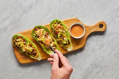 Cheeseburger Lettuce Wraps, Steak Lettuce Wraps, Cheeseburger Wraps, Hellofresh Recipes, Lettuce Wraps Recipe, Lettuce Wrap Recipes, Hello Fresh Recipes, Lettuce Wrap, Pickled Veggies