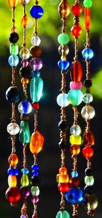 Chimes, Sun Catchers, Reclaimed Art Reclaimed Art, Hantverk Diy, Diy Lampe, Beading Jewelry, Deco Boheme, Beaded Curtains, Dreamcatchers, Dream Catchers, Wind Chime