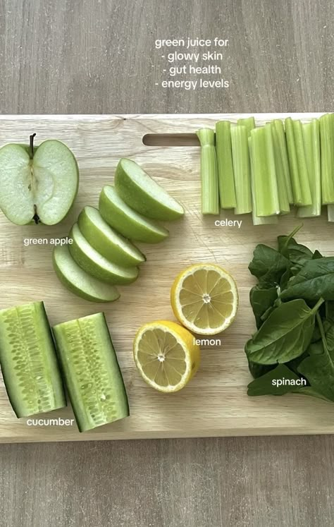 Green Juice That Tastes Good, Clean Salads Healthy, Healthy Juices And Smoothies, How To Have Healthy Lifestyle, Green Meals Clean Eating, Raw Vegetable Meals, Clean Foods List, Foods With No Added Sugar, Lunch With Vegetables