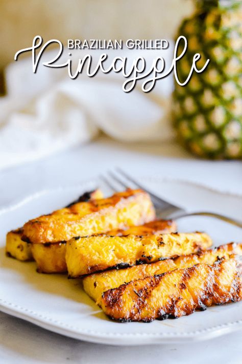 Looking for a healthy swap for dessert this summer? Try this Brazilian Grilled Pineapple! It's simple to make and absolutely delicious as a side dish at dinner or even as a little something sweet afterwards. Fresh Pineapple Dessert, Charred Pineapple, Grilled Pineapple Recipe, Pineapple Recipe, Pineapple Dessert, Homemade Nachos, Make Brown Sugar, Brown Sugar Recipes, Grilled Fruit