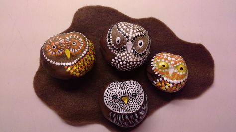 Autumn owls painted on conkers Conkers Craft, Baby Activities, Owl Painting, Pumpkin Crafts, Nature Crafts, Kids Club, Homemade Christmas, Infant Activities, Fall Crafts