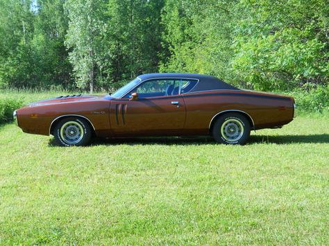 1971 Dodge Charger, Dodge Charger For Sale, Dodge Chargers, Unique Vehicles, Dodge Charger Daytona, Mopar Cars, Engines For Sale, Custom Muscle Cars, Mopar Muscle