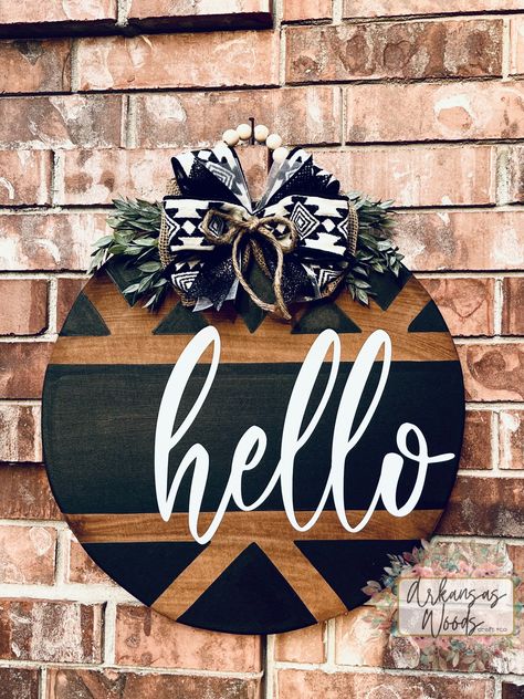 Door Hanger Signs Diy, Square Front Door Signs, Western Door Hangers, Crafts To Sell Ideas, Boho Door Hanger, Chalking Ideas, Holiday Door Hanger, Boho Door, Farmhouse Door Hanger