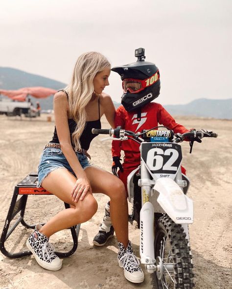 Paige on Instagram: “More focused on waving to me every lap rather than riding the bike but I’ll take it ❤️ @jaggercraig” Dirt Bike Family, Landcruiser Ute, Family Biking, Life Script, Moto Mom, Dirt Biking, Family Bike, 2024 Family, Bike Aesthetic