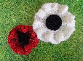 Knitted Poppy Free Pattern, Crochet Poppies, Crochet Poppy Pattern, Knitted Poppies, Hat Knitting Patterns Free, Knitted Flower Pattern, Baby Hat Knitting Patterns Free, Poppy Craft, Knit Flowers