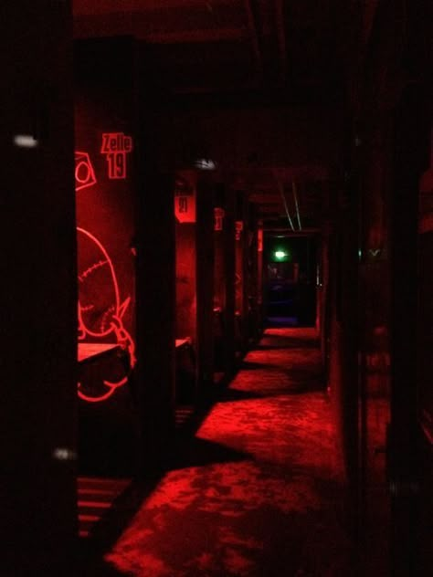 Underground Club Aesthetic, Red Club Aesthetic, Neon Red Aesthetic, Underground Aesthetic, Berlin Underground, Berlin Club, Techno Club, Red Aesthetics, Underground Club