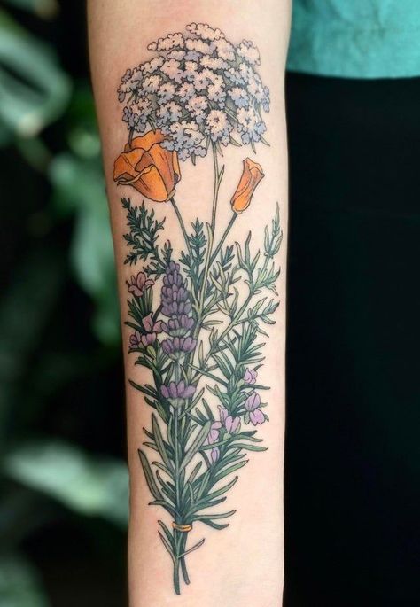 Queen Anne Lace Flower Tattoo, Queens Lace Tattoo, Queen Annes Lace Tattoo Wildflowers, Garden Inspired Tattoos, Herbal Tattoo Sleeve, Wildflower Forearm Tattoo Women, Pressed Flower Tattoo, Meadow Flowers Tattoo, Wildflower Tattoo Sleeve