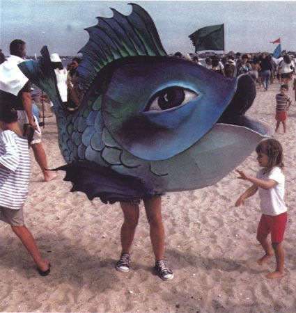 Fish Puppets, Puppet Costume, Fish Costume, Puppet Theatre, Marionette Puppet, Puppet Making, Puppet Theater, Arte Inspo, Carnival Costumes