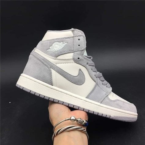 Best Air Jordan 1, Wmns Air Jordan 1, Jordan Sneaker, Jordan Shoes Girls, Nike Shoes Jordans, Nike Air Shoes, Shoes Sneakers Nike, Jordan 1s, Cute Nike Shoes