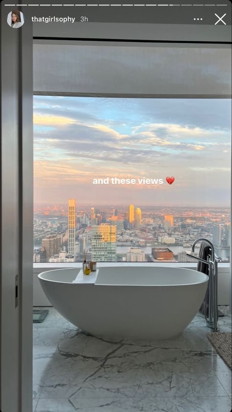 432 Park Avenue view Apartment Aesthetic Bathroom, 432 Park Avenue Nyc, New York Penthouse Aesthetic, Nyc Aesthetic Apartment, New York Apartment Aesthetic, Nyc Bathroom, Park Avenue Nyc, Penthouse Aesthetic, City Window