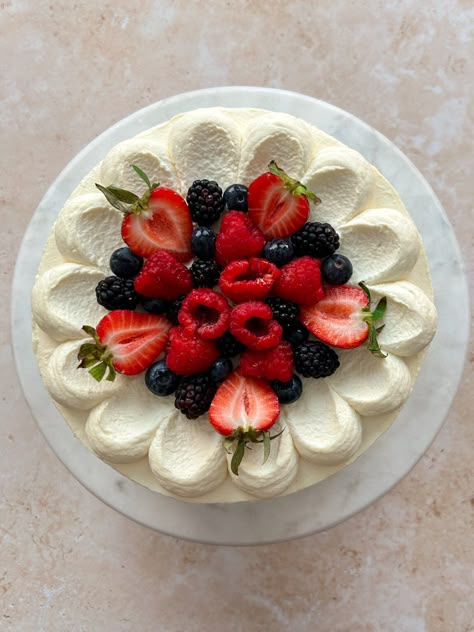 Berry Chantilly Cake - BAKE WITH ZOHA Fresh Fruit Cake Decoration, Berries Cake Decoration, Vanilla Cake Decoration, Whole Foods Chantilly Cake, Fruit Cake Decoration, Whole Foods Cake, Quick Quiche, Berry Chantilly Cake, Casseroles Easy