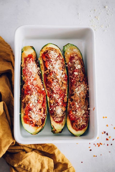 Vegan Zucchini Boats, Baked Zucchini Boats, Vegan Parmesan Cheese, Stuffed Zucchini, Vegan Zucchini, Zucchini Boats, Minimalist Baker, Lake Food Ideas Summer, Food Ideas Summer