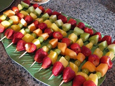 Veggies On A Stick, Fruit Tray Designs, Fruit Buffet, Healthy Party Snacks, Healthy Fruit Snacks, Luau Food, Fruit Platters, Fruit Sticks, Fruit Trays