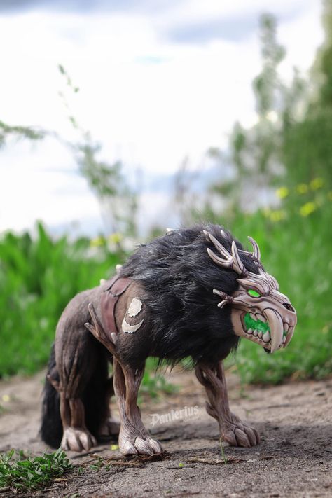 Creepy Monster, Blizzard Entertainment, Character Ideas, World Of Warcraft, Figurines, Deviantart, Sculpture, Quick Saves, Art