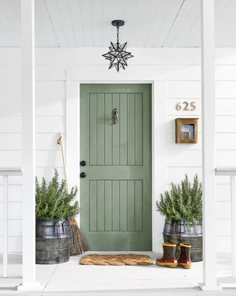 Bold Front Door, Exterior Front Door Colors, Green Front Door, Green Wall Color, Green Front Doors, Front Door Paint, Front Door Makeover, Front Door Paint Colors, Farmhouse Front Door