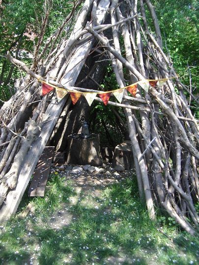 Wood Teepee, Teepee Outdoor, Wooden Teepee, Outdoor Forts, Diy Teepee, Tree Fort, City Farm, Just Chill, Teepee Kids