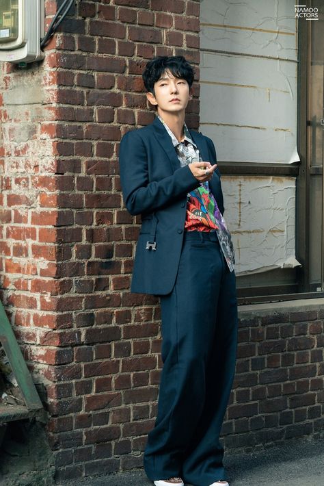 Lee Joon Gi Photoshoot, Lee Joongi, Lee Joon Gi, Photoshoot Bts, Joon Gi, Lee Joon, Kdrama Actors, South Korean, Male Beauty