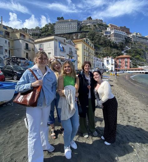 italy
beach
college students Study Abroad Florence Italy, College In Italy, Student Life In Italy, Exchange Student Aesthetic Italy, Studying Abroad In Italy, Studying In Italy, Living Abroad Aesthetic, Studying Aboard, Studying Abroad Aesthetic