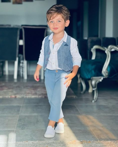 4 Year Boy Outfits, Baby Boy Party Wear Dresses, Baby Boys Dressing Style, Baby Boy Dressing Style, Kids Boys Fashion Party Wear, Baby Boy Birthday Dress, Baby Boy Formal Outfit, Baby Boy 1st Birthday Outfit, Boys Dressing Style